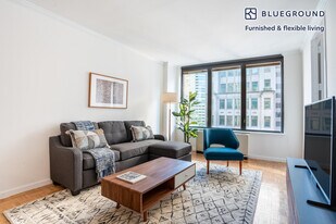 150 E 57th St in New York, NY - Building Photo