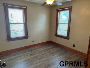 3933 R St in Omaha, NE - Building Photo - Building Photo