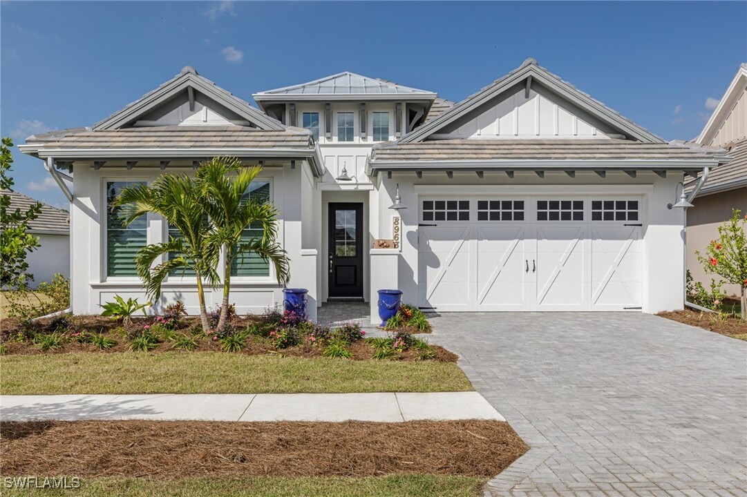 8963 Gustavia Ct in Naples, FL - Building Photo