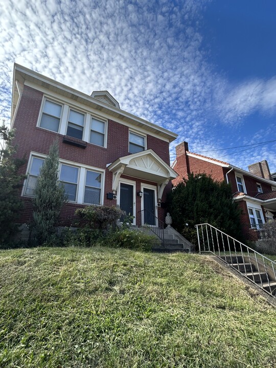 376 S Evaline St in Pittsburgh, PA - Building Photo