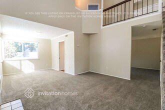 6036 Sun Dial Way in Sacramento, CA - Building Photo - Building Photo
