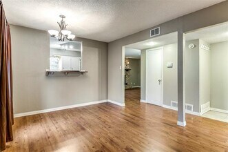 8331 Lullwater Dr in Dallas, TX - Building Photo - Building Photo