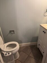 2568 Hillsboro Blvd in Aurora, IL - Building Photo - Building Photo