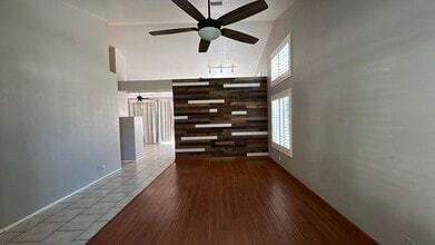 2556 Cloverdale Ct in Palmdale, CA - Building Photo - Building Photo