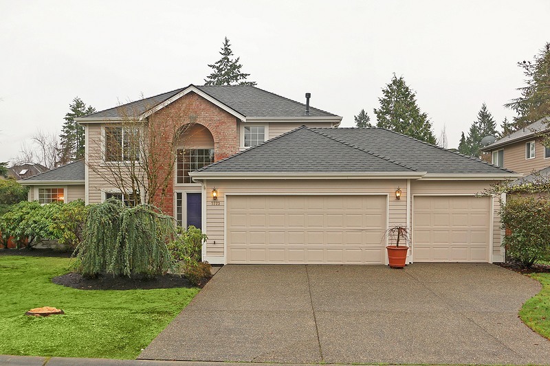 7223 NE 147th Plz in Kenmore, WA - Foto de edificio