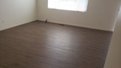 7440 Deveron Dr in Reno, NV - Building Photo - Building Photo