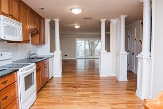93 Tennyson Dr in Plainsboro, NJ - Building Photo - Building Photo