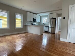 77 Reed Ave in Everett, MA - Building Photo - Building Photo