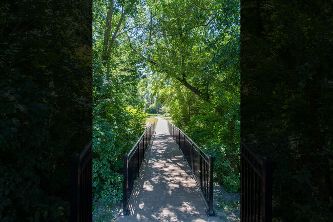 Traver Crossing in Ann Arbor, MI - Building Photo - Building Photo