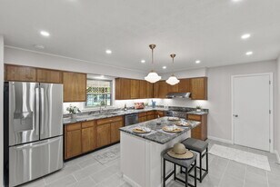 521 Bryanwood Pkwy in Lexington, KY - Building Photo