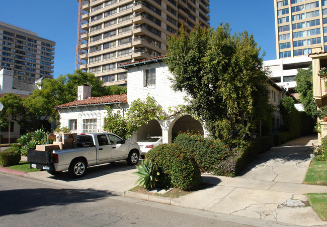 1220 Selby Ave in Los Angeles, CA - Building Photo - Building Photo