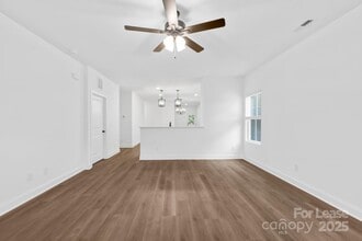 354 W Moore Ave in Mooresville, NC - Building Photo - Building Photo