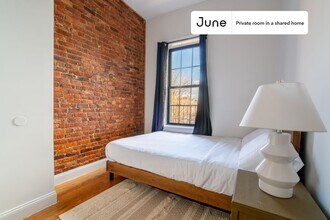 Room in Shared 3 bed/2 bath home in New York, NY - Building Photo - Building Photo