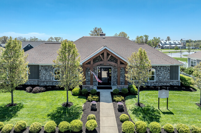 The Courtyards at Hidden Ravines in Lewis Center, OH - Building Photo - Building Photo