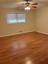 8684 Bowden St in Douglasville, GA - Foto de edificio - Building Photo