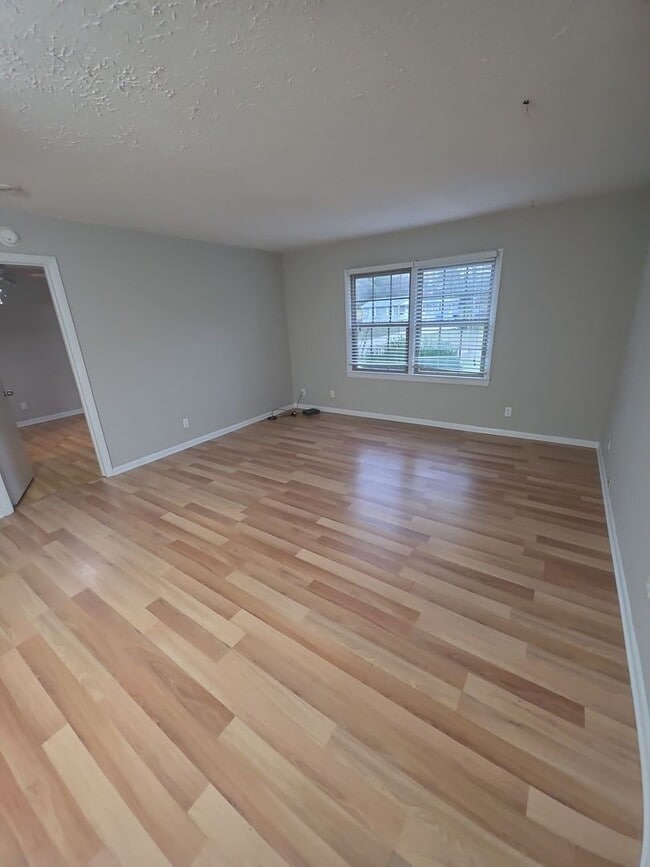 221 Camp Dr in Sparta, TN - Building Photo - Building Photo