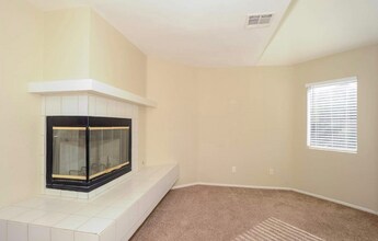 41234 Crispi Ln in Palmdale, CA - Foto de edificio - Building Photo