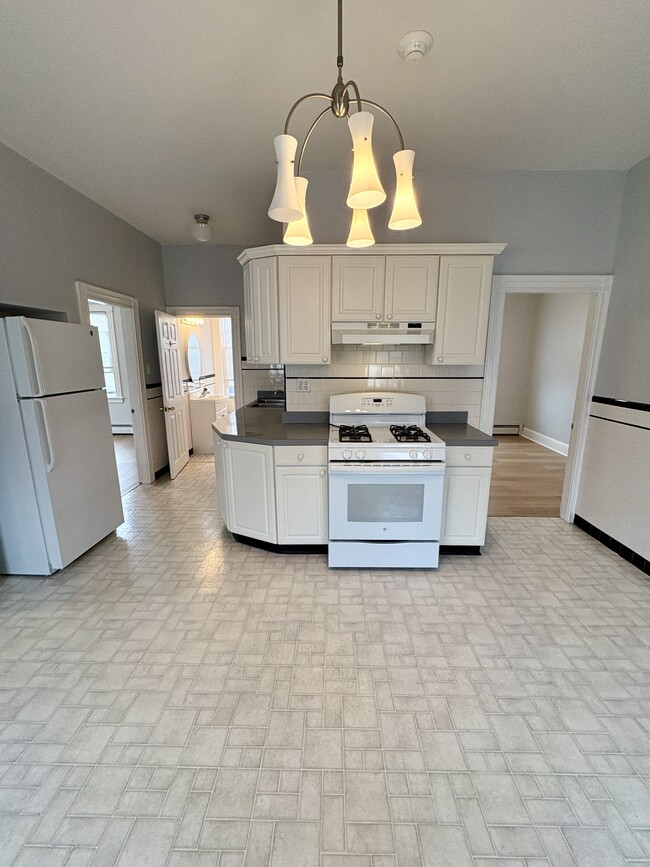 12 Fortini St in Cranston, RI - Building Photo - Building Photo