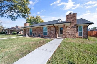 1108 Fairhaven Dr in Mansfield, TX - Building Photo - Building Photo