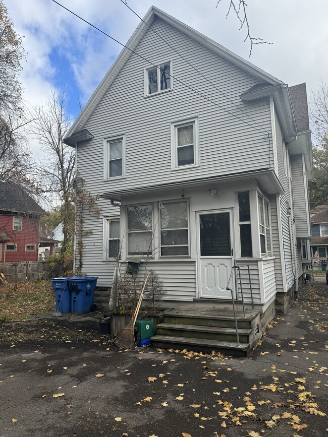 57 Ellison St, Unit UP in Rochester, NY - Building Photo - Building Photo