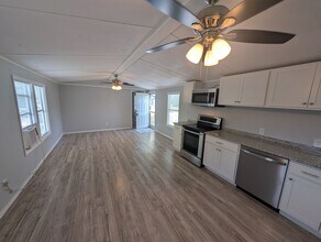 3314 Kittles St in Mims, FL - Building Photo - Building Photo