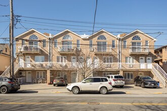 4660 Bedford Ave in Brooklyn, NY - Foto de edificio - Building Photo