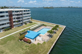 Shores Condominium in Miami Shores, FL - Building Photo - Building Photo