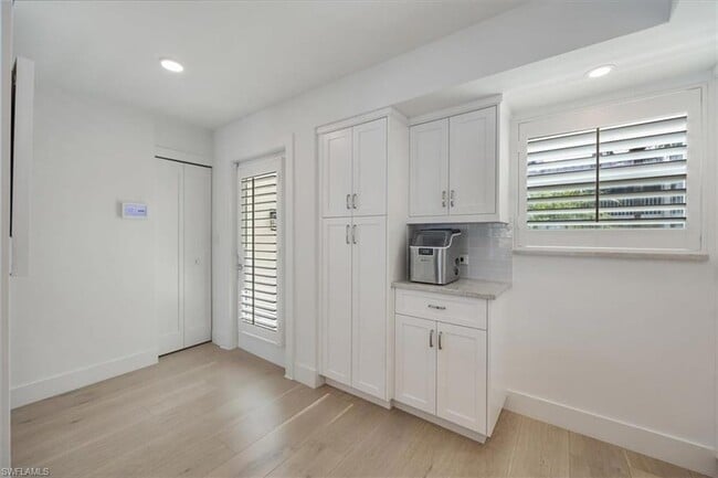800 River Point Dr, Unit C303 in Naples, FL - Building Photo - Building Photo