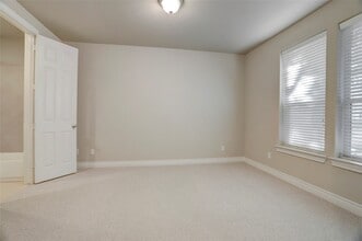 9133 Creekstone Lake Dr in Houston, TX - Building Photo - Building Photo