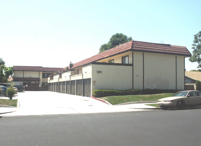 5811 Fullerton Ave in Buena Park, CA - Building Photo - Building Photo