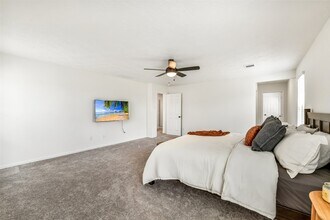 712 Imperial Lp in Alvin, TX - Foto de edificio - Building Photo