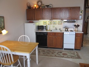 301 W 2nd St in Muscatine, IA - Building Photo - Building Photo