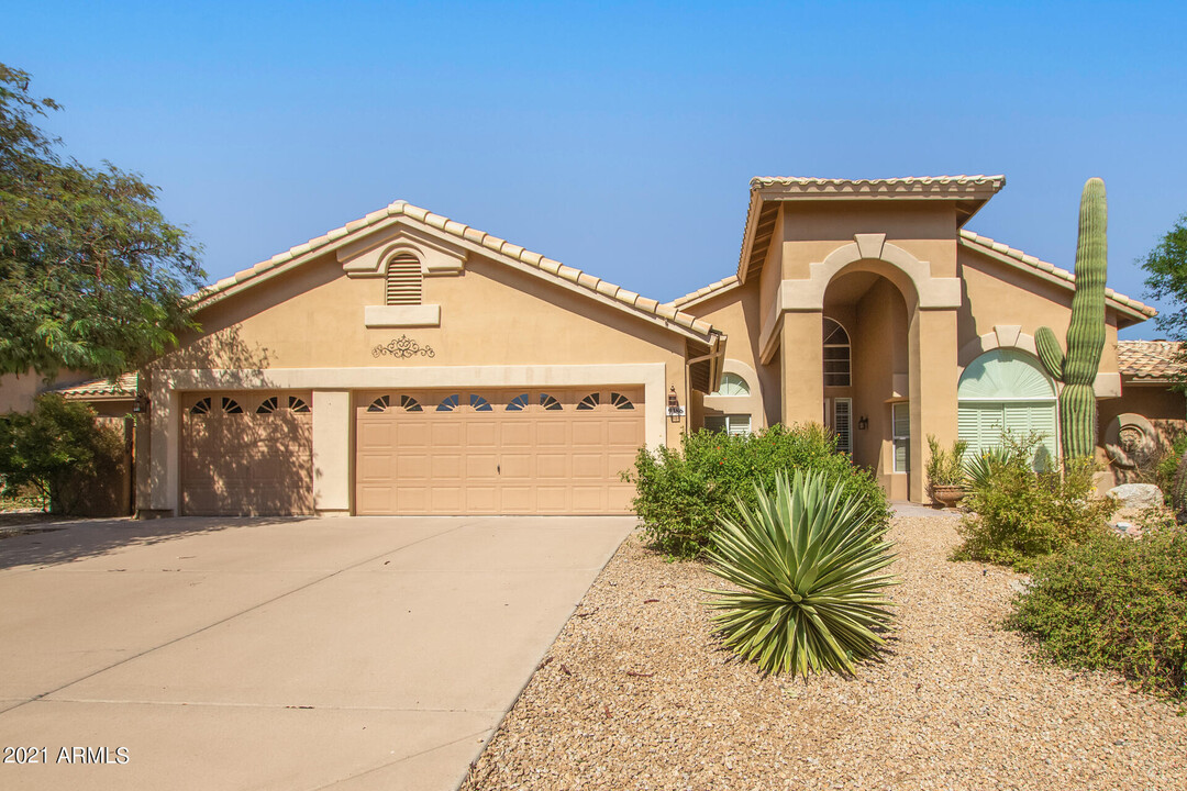 9386 E Southwind Ln in Scottsdale, AZ - Foto de edificio