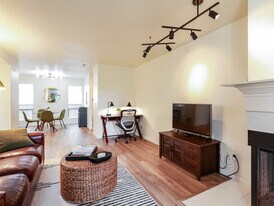 10819 NE 37th Pl, Unit SI ID1470523P in Bellevue, WA - Building Photo