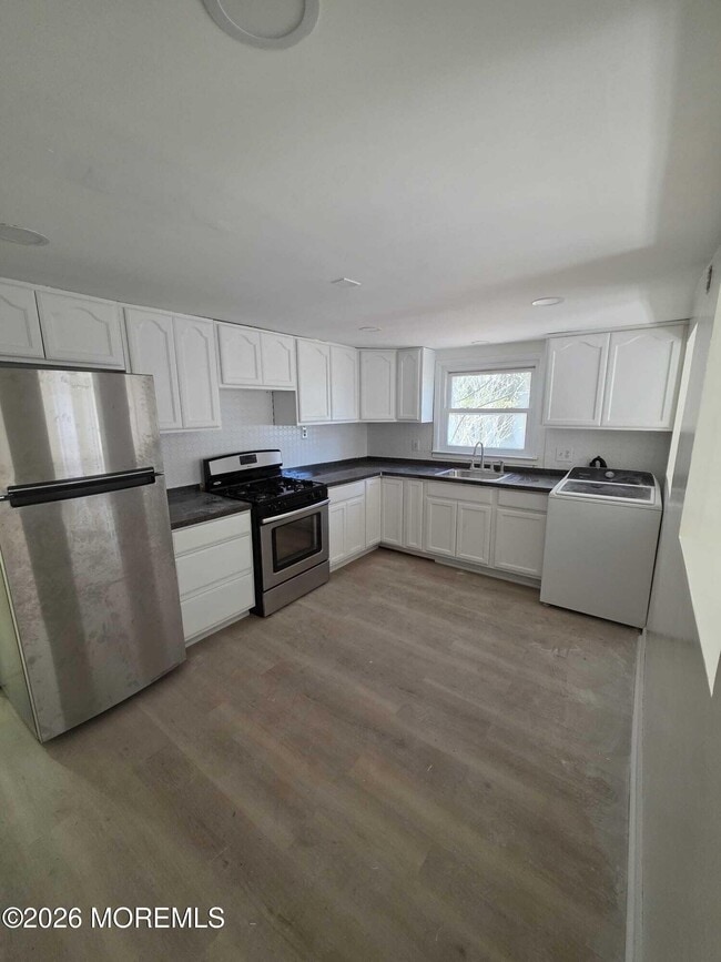 1145 Kenton Dr in Toms River, NJ - Building Photo - Building Photo