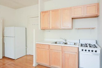 1053 W George in Chicago, IL - Building Photo - Building Photo