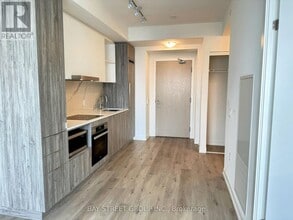 138 Downes St in Toronto, ON - Building Photo - Building Photo