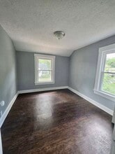 1219 Barton Pl NE in Canton, OH - Building Photo - Building Photo