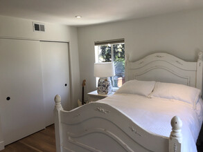 2650 Van Buren Pl in Los Angeles, CA - Foto de edificio - Building Photo