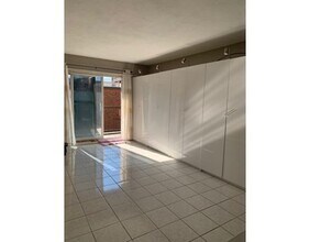 116 Spring St-Unit -B7 in Boston, MA - Building Photo - Building Photo