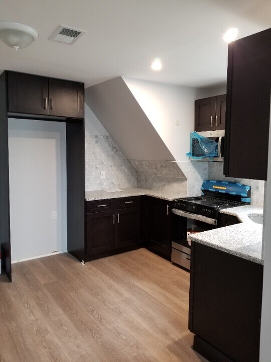 415 Crosby Ave in Paterson, NJ - Building Photo
