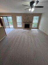 6490 Hart Ln in Austin, TX - Building Photo - Building Photo