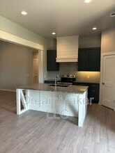 5225 E Maple Rd in Washington, OK - Building Photo - Building Photo