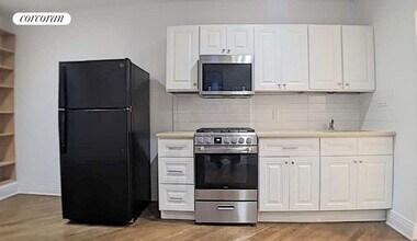 1172 St Marks Ave in Brooklyn, NY - Foto de edificio - Building Photo