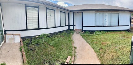 13035 Bassford Dr in Houston, TX - Building Photo - Building Photo