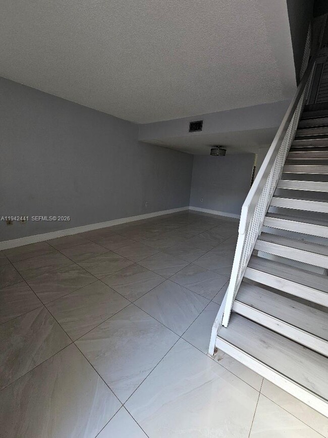 8253 NW 5th Terrace in Miami, FL - Building Photo - Building Photo