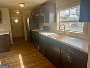 10084 Griffin Ferry Rd in Metter, GA - Building Photo - Building Photo