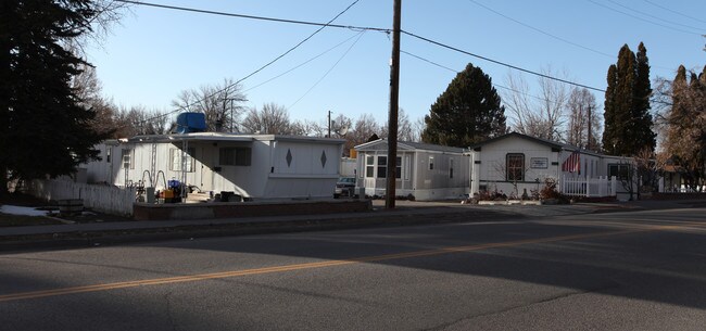 HUNTER COURT in Idaho Falls, ID - Foto de edificio - Building Photo