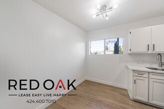 252 W Elm Ave in Burbank, CA - Foto de edificio - Building Photo