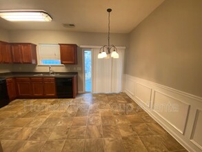 3736 Shenfield Dr in Union City, GA - Building Photo - Building Photo